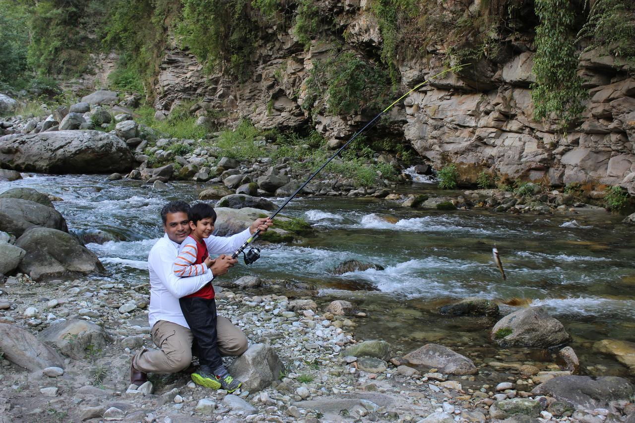 Banjār Tirthan Anglers' Retreat מראה חיצוני תמונה