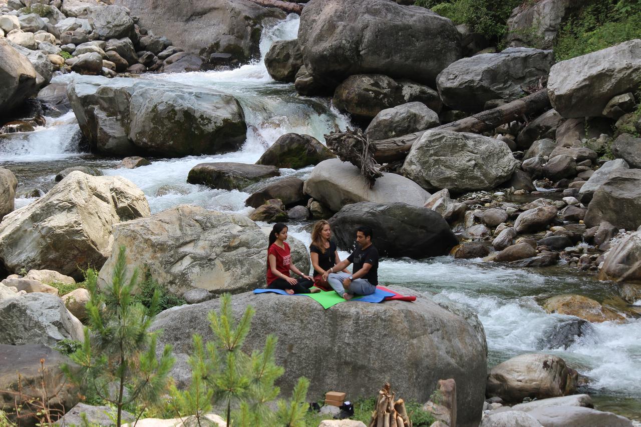 Banjār Tirthan Anglers' Retreat מראה חיצוני תמונה